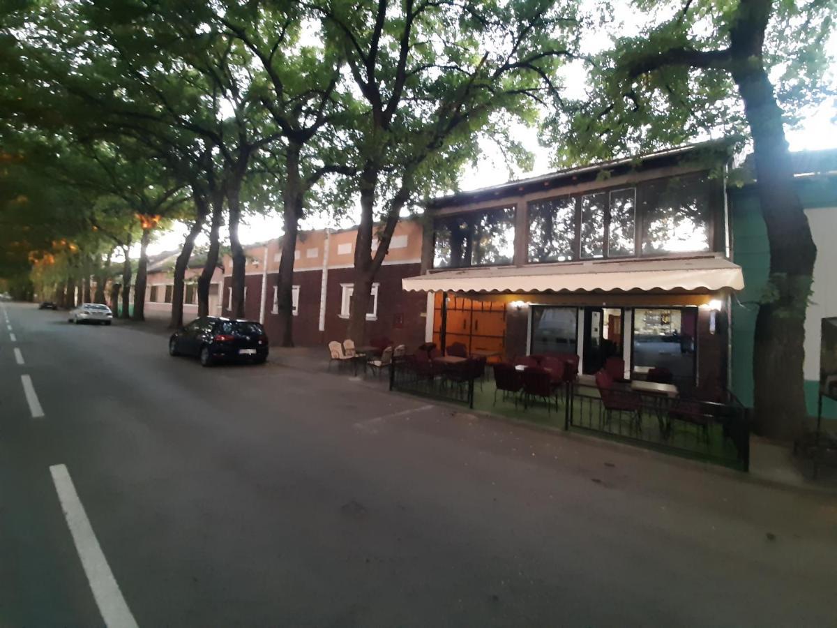 Bed&Breakfast Intermezzo Caffe Kikinda Εξωτερικό φωτογραφία